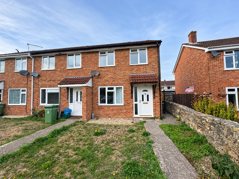 3 bed house to rent, Chancellor Close, Walton