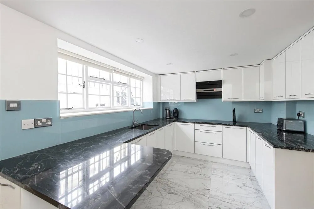 Montpelier Place, Knightsbridge, SW7, photo 3