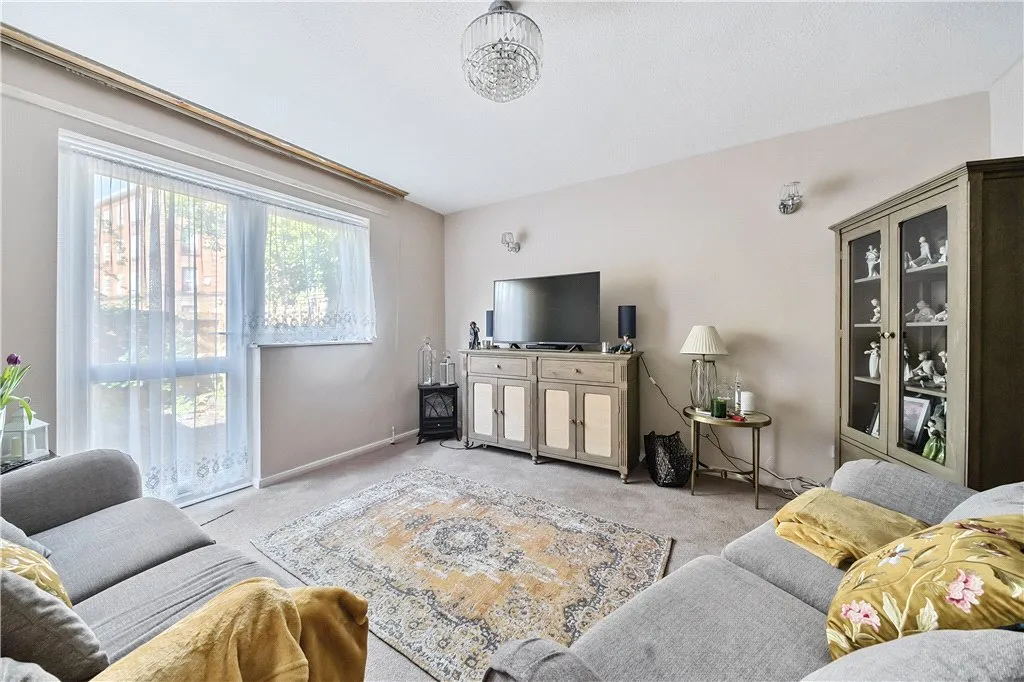 Wesley Close, SE17, photo 2