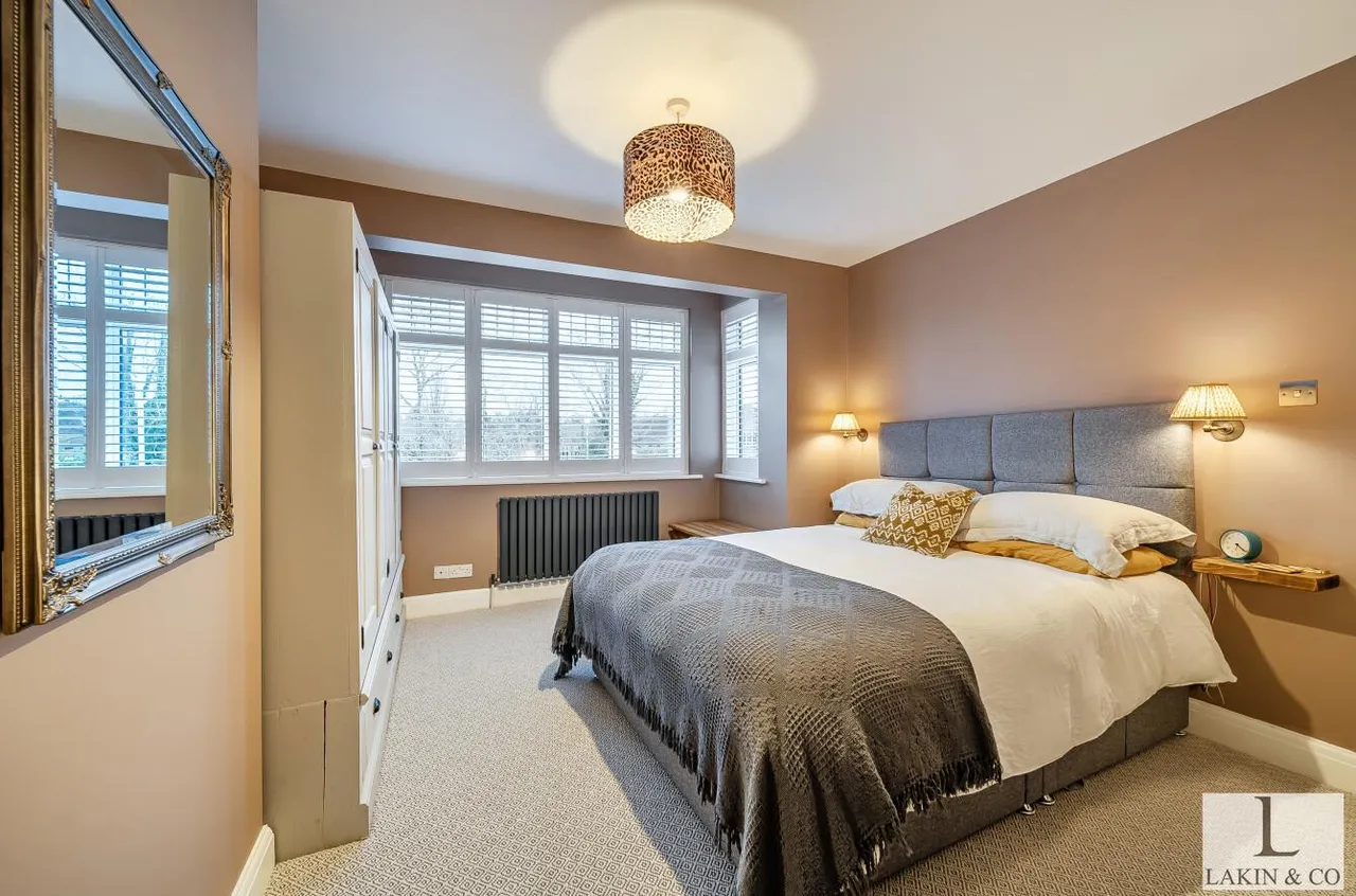 Long Lane, Ickenham, UB10 8QS, photo 8