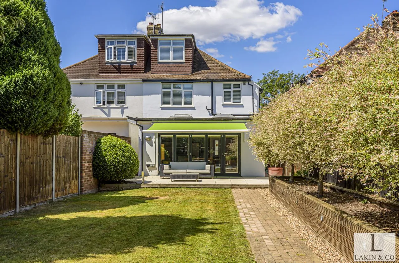 Long Lane, Ickenham, UB10 8QS, photo 20