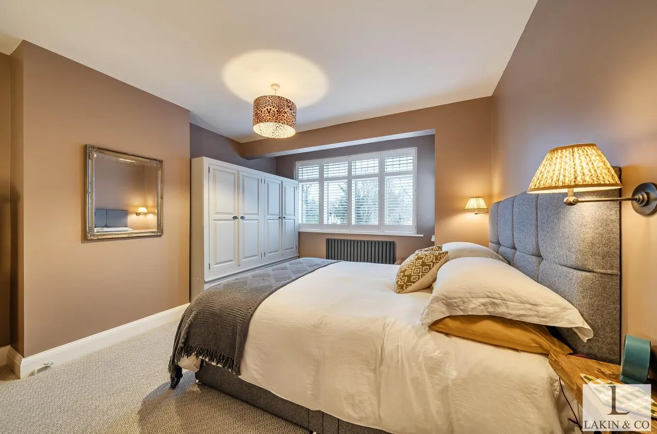 Long Lane, Ickenham, UB10 8QS, photo 7
