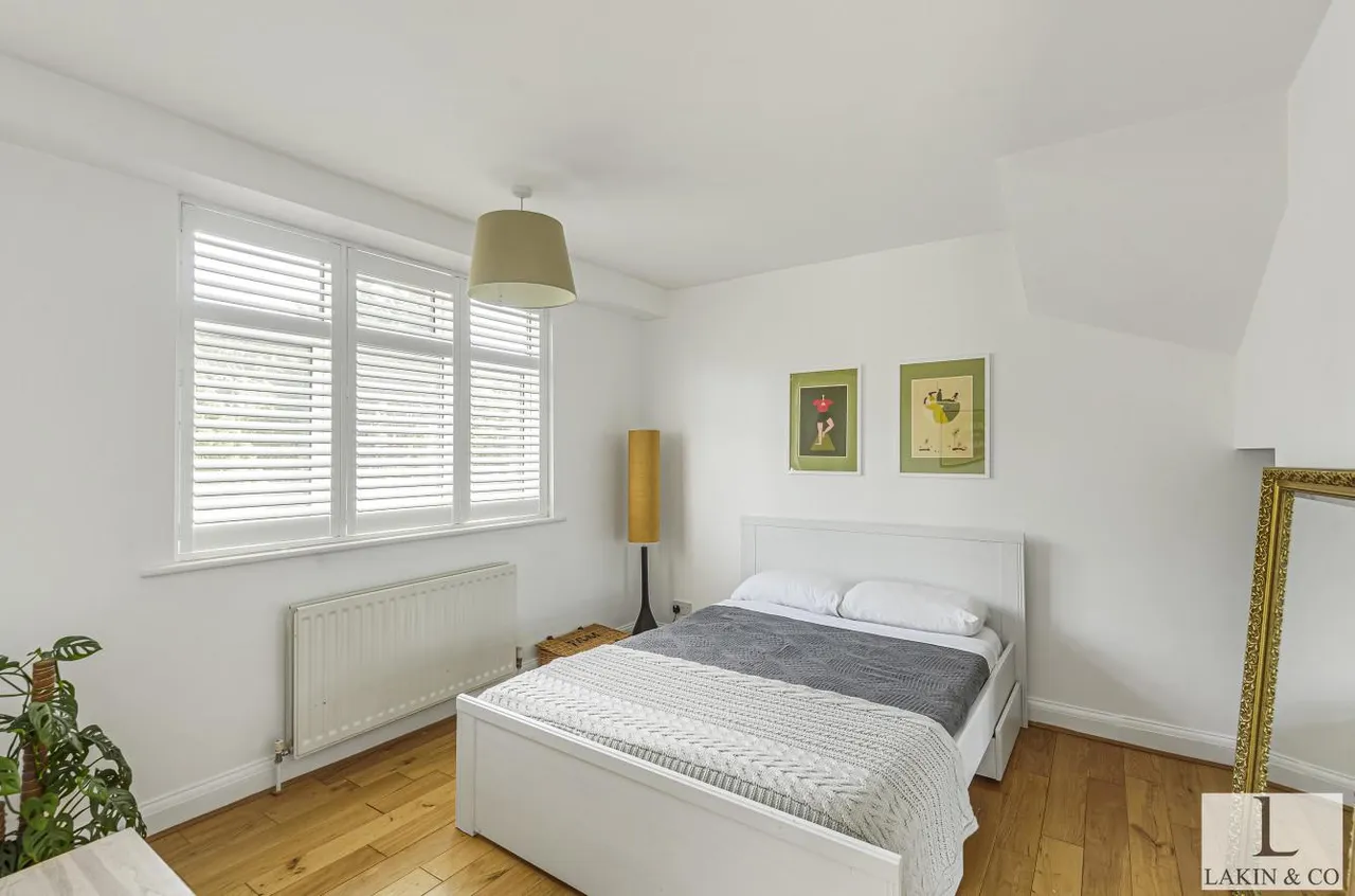 Long Lane, Ickenham, UB10 8QS, photo 9