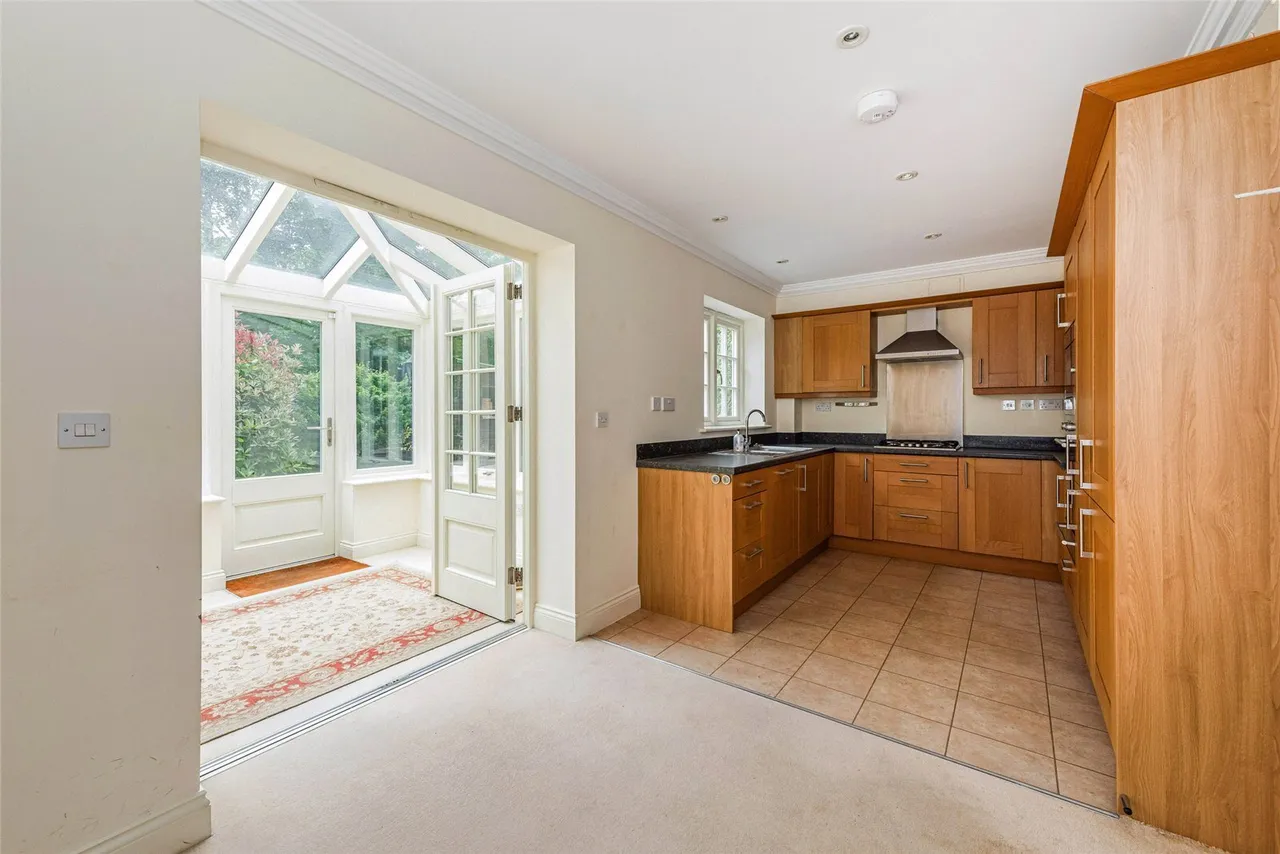 Chantry Hall, Westbourne, PO10, photo 4