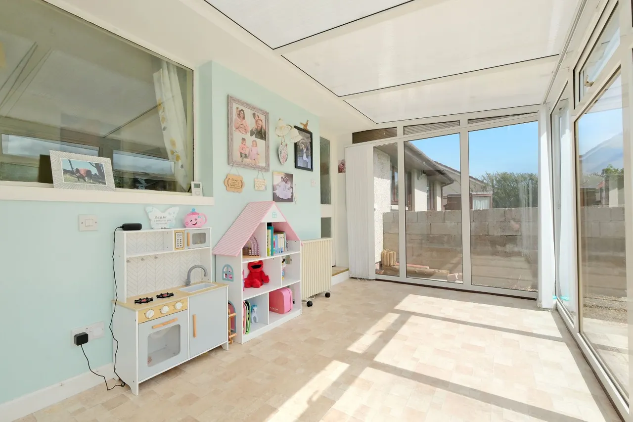 Aden Gardens, Mintlaw, AB42, photo 7