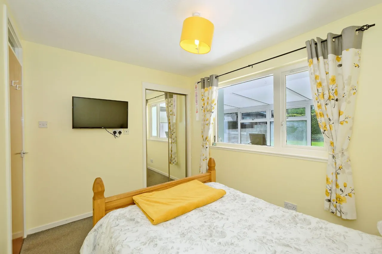 Aden Gardens, Mintlaw, AB42, photo 9