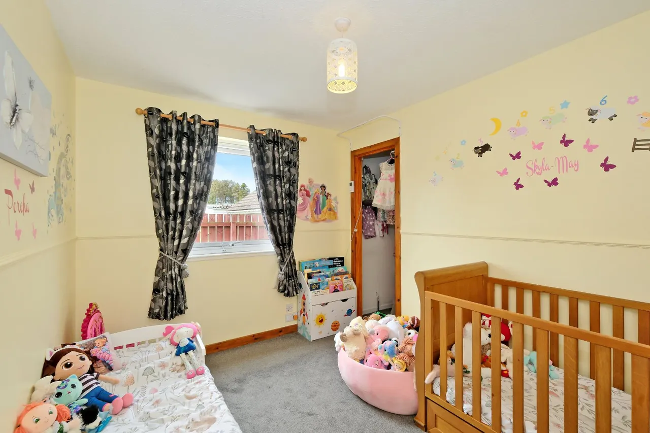 Aden Gardens, Mintlaw, AB42, photo 10