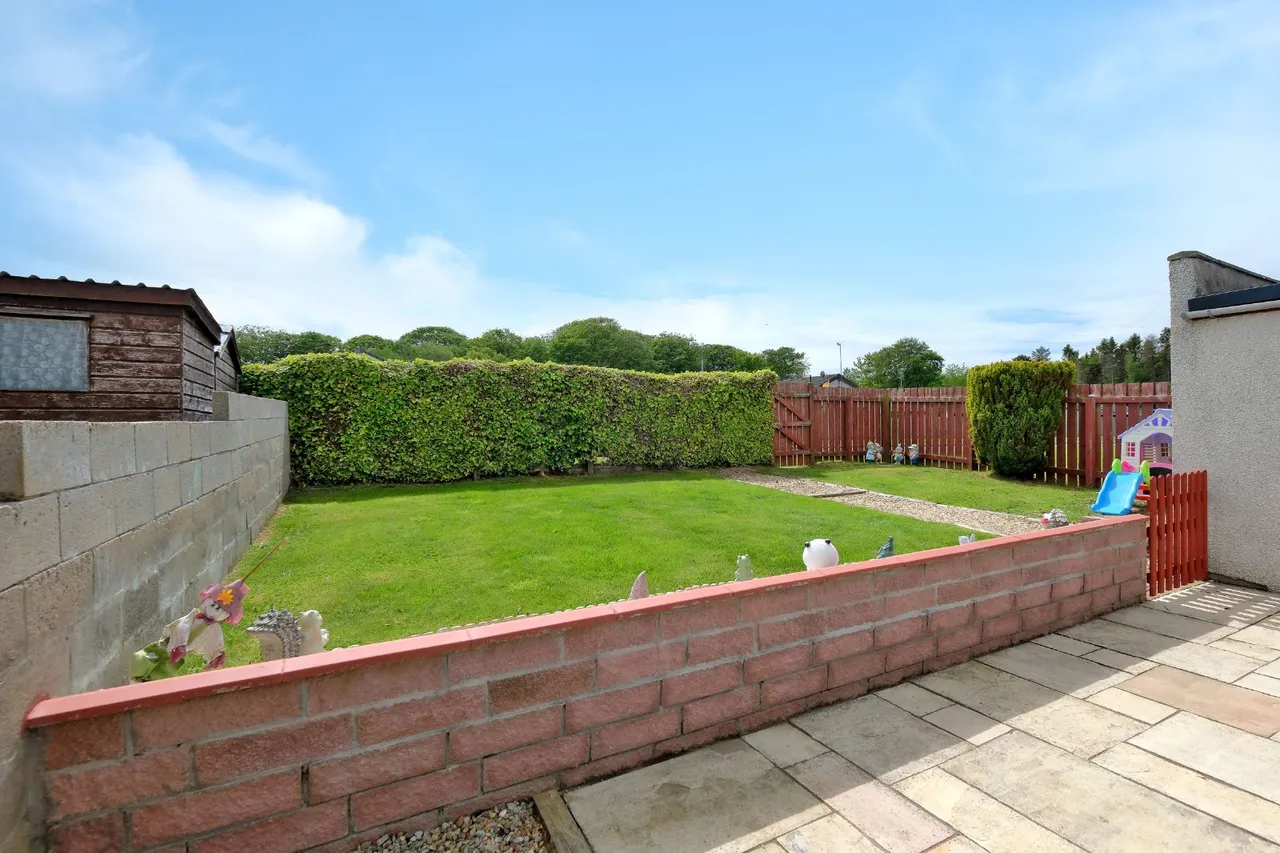 Aden Gardens, Mintlaw, AB42, photo 14