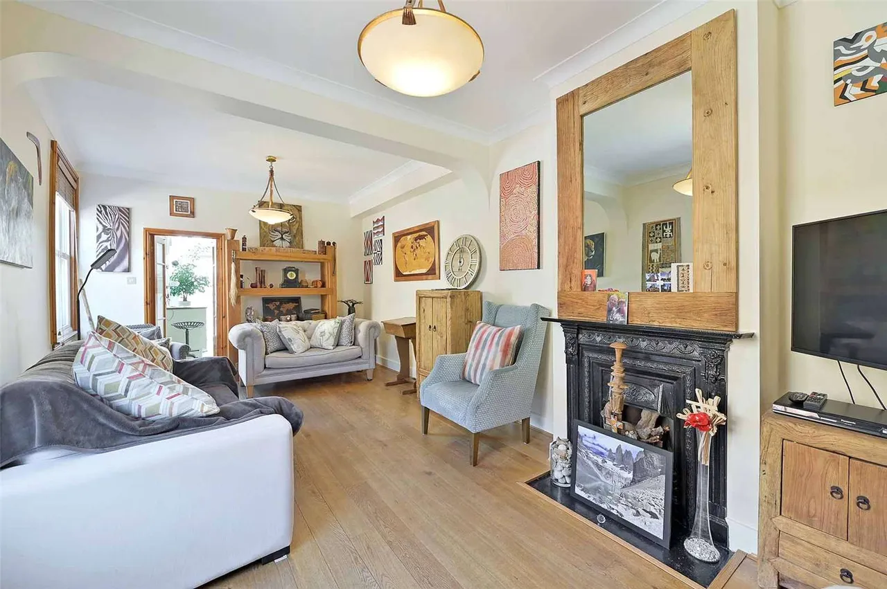 St. Leonards Avenue, Windsor, Berkshire, SL4 1HX, photo 4