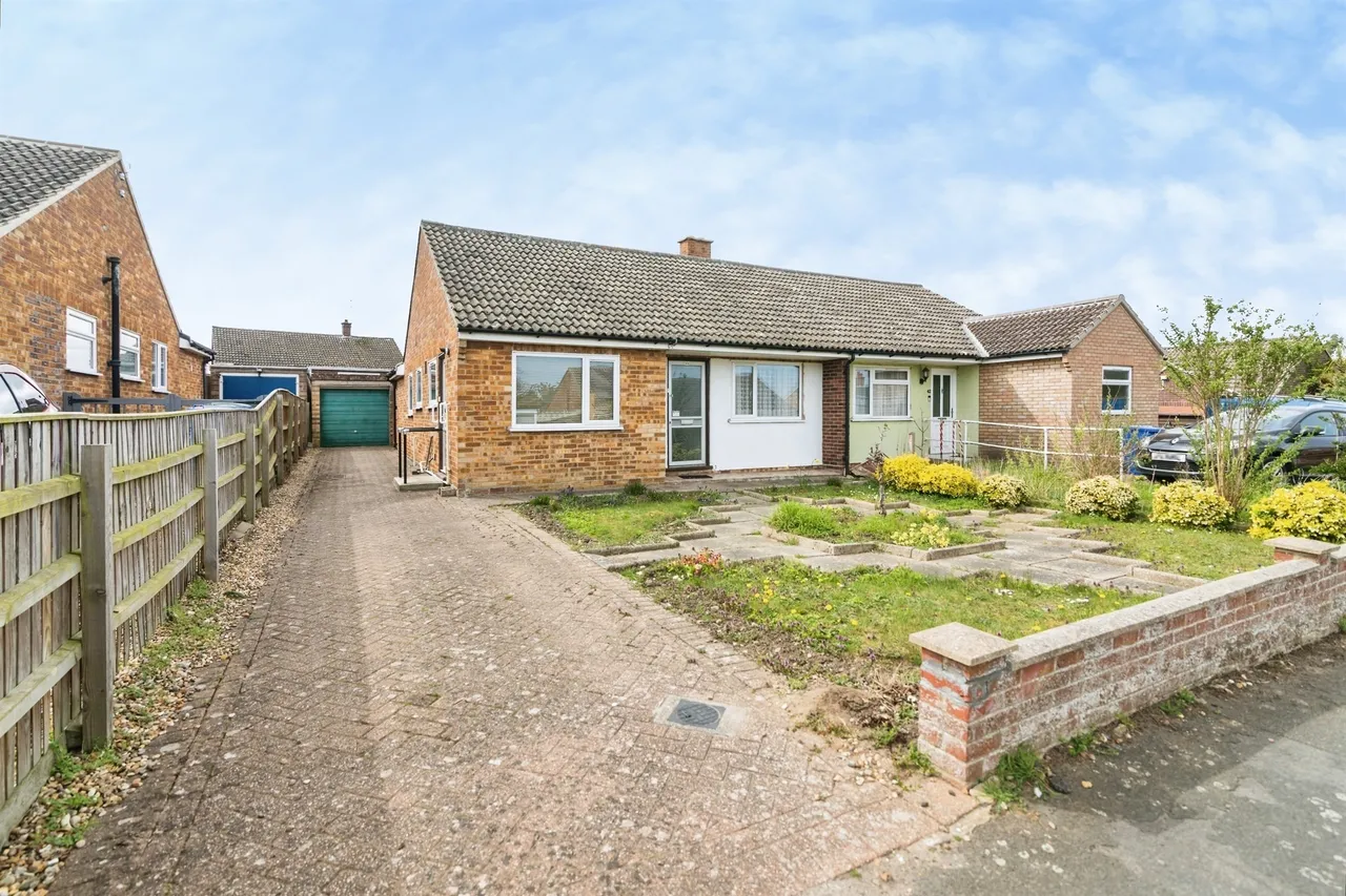 3 bed house for sale — Tower Mill Road, Bungay