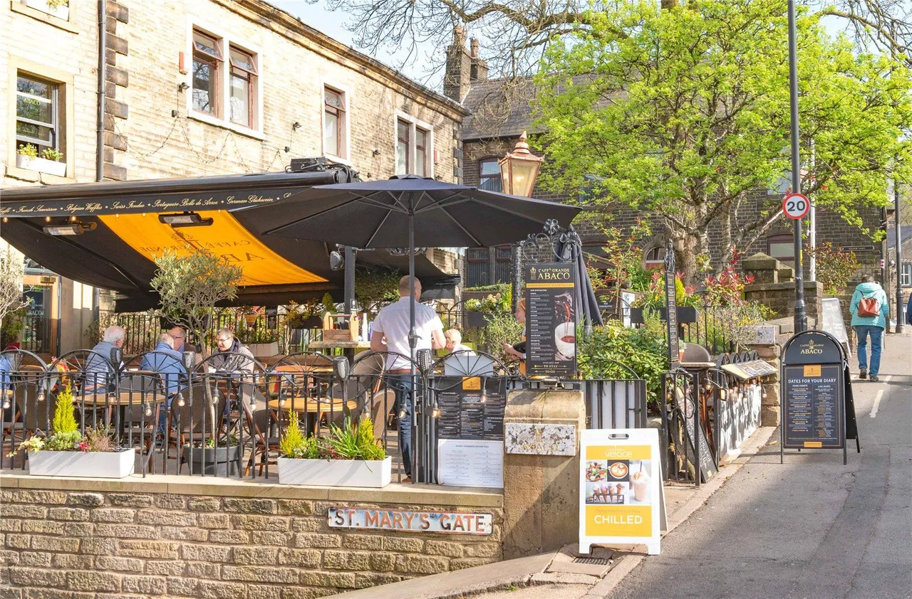 Sugar Lane, Dobcross, OL3, photo 7
