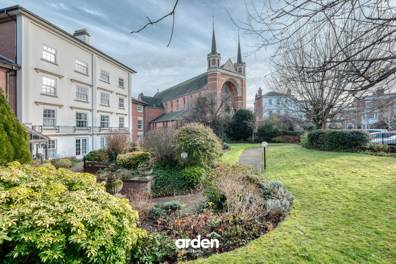 St. Georges Lane North, WR1, photo 6