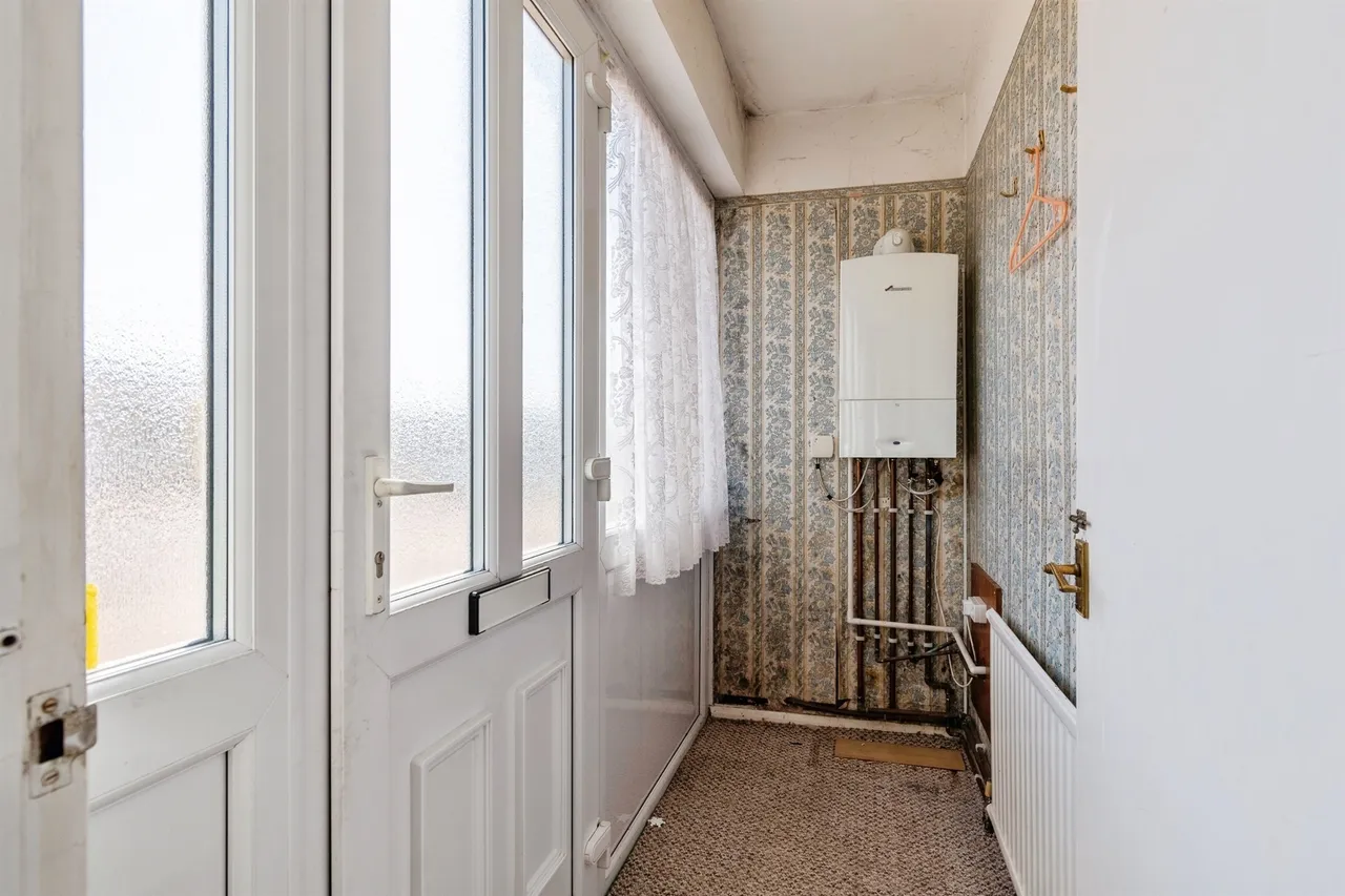 Savernake Avenue, Melksham, photo 6