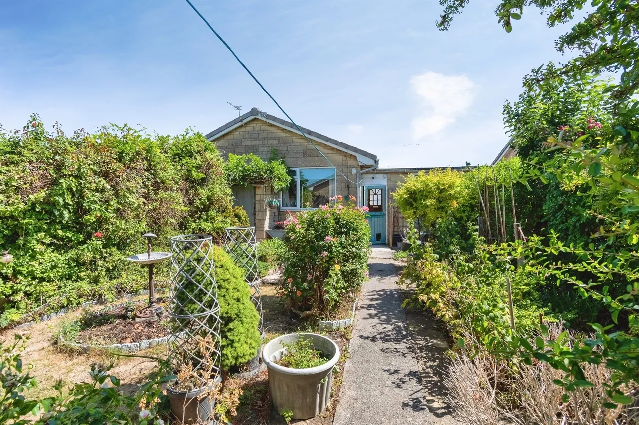 Savernake Avenue, Melksham, photo 10