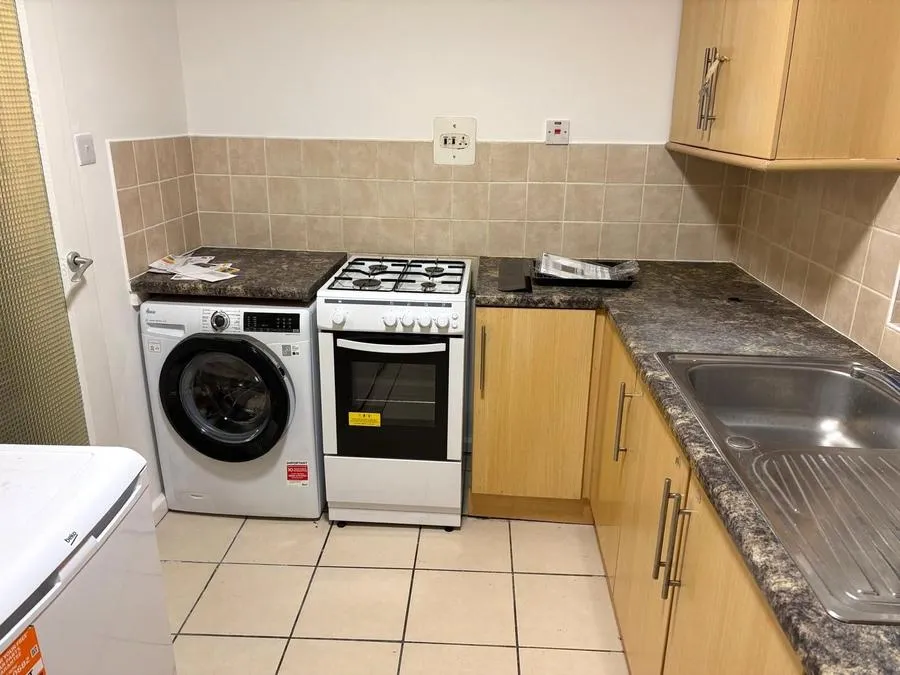 Woodcote Road, Wallington, SM6, photo 4