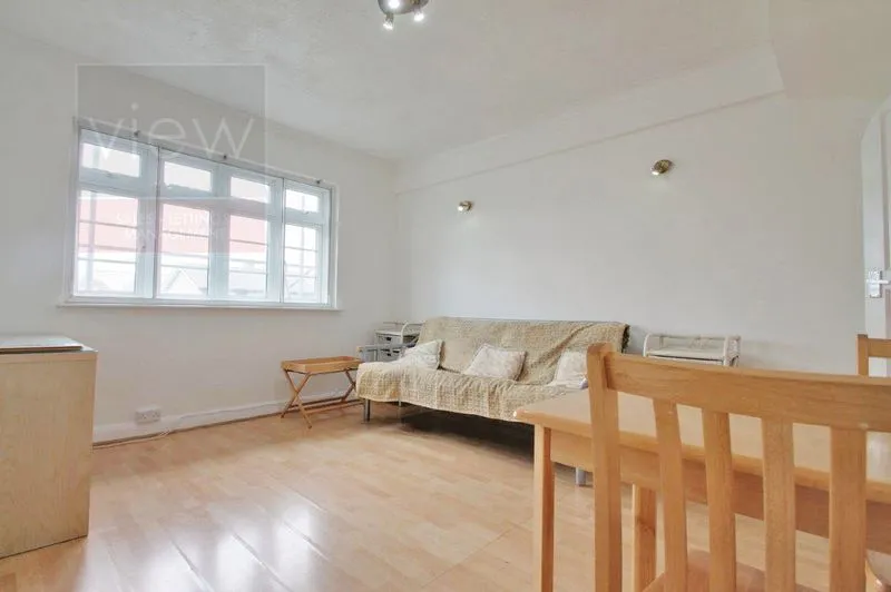 Hendre Road, London SE1 5NF, photo 2