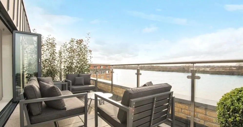 Oxbridge Terrace, Fulham, W6, photo 9