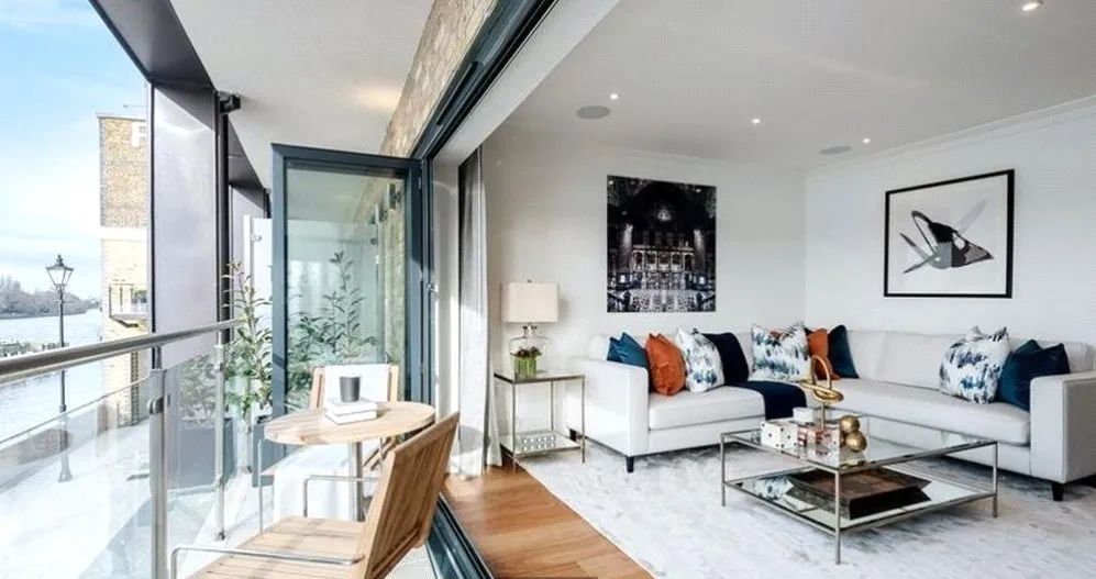 Oxbridge Terrace, Fulham, W6, photo 2