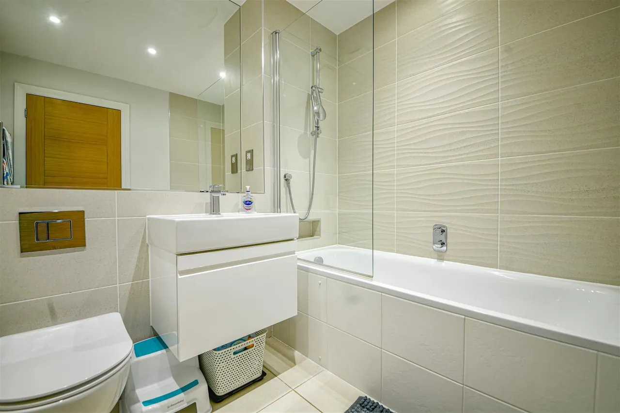 Pembers Hill Drive, Fair Oak, SO50, photo 9