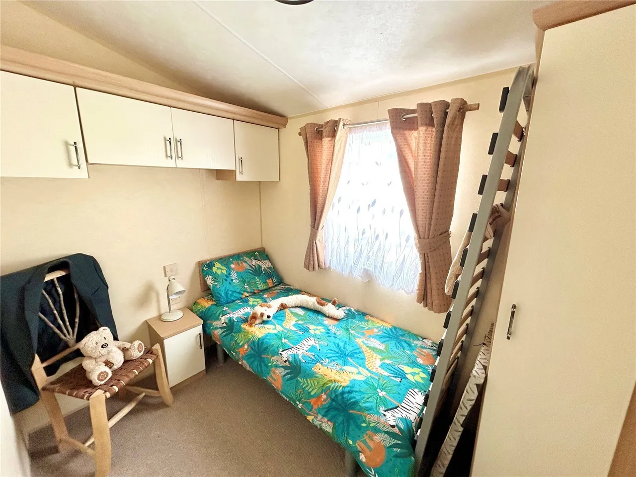 Bradestone Road, Nuneaton, Warwickshire, CV11, photo 7