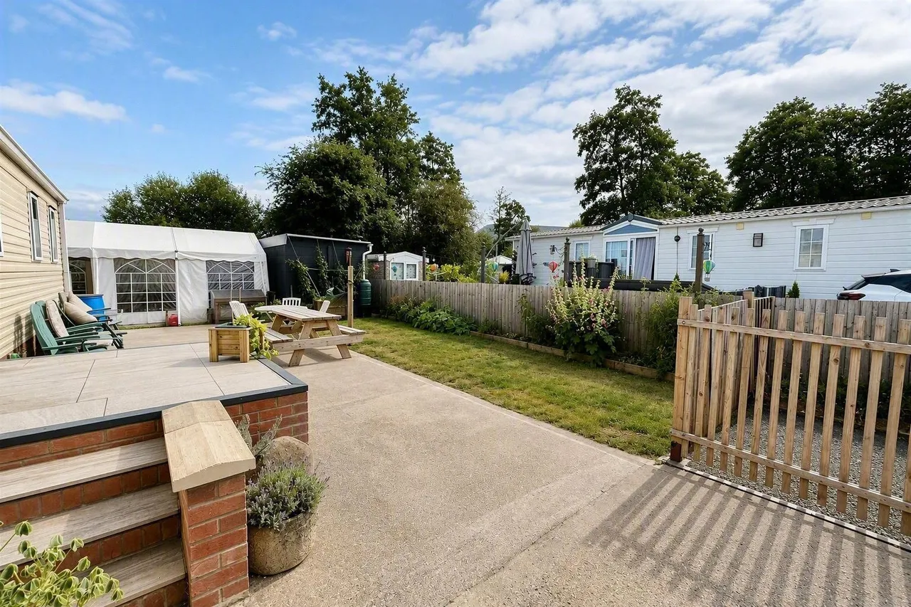 Bradestone Road, Nuneaton, Warwickshire, CV11, photo 10
