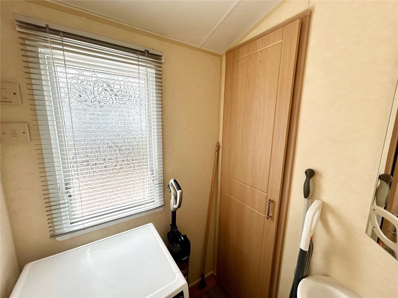 Bradestone Road, Nuneaton, Warwickshire, CV11, photo 5