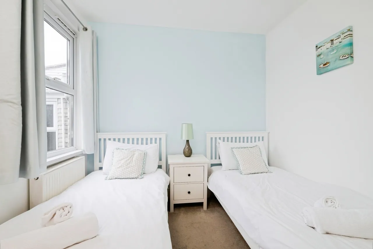 Ayr Terrace, St. Ives, TR26, photo 11