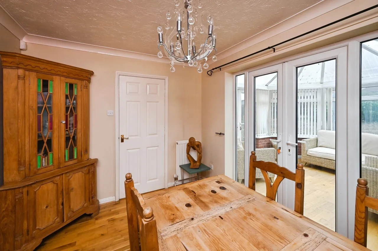 Thorpelands Avenue, Forest Town, Mansfield, Nottinghamshire, NG19, photo 5