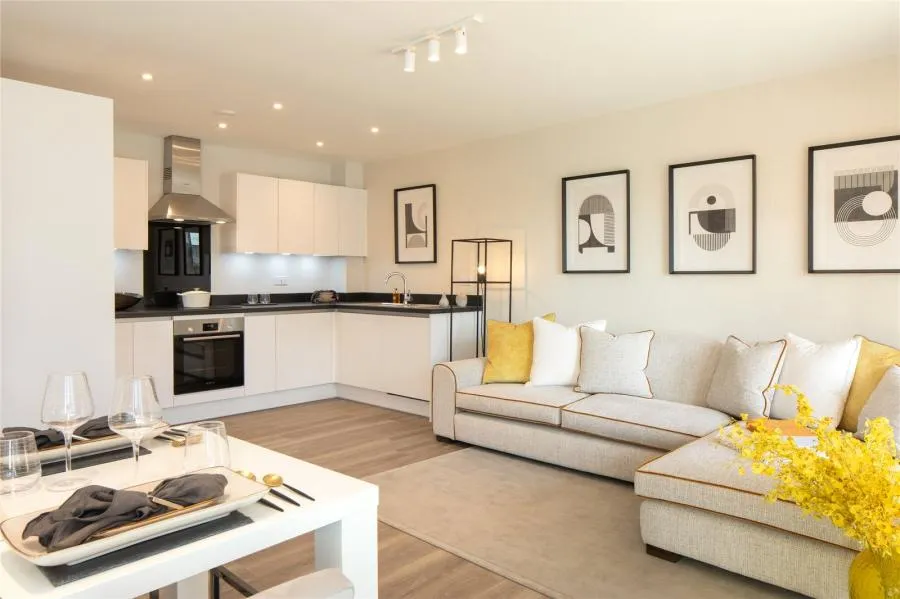 Off Worting Road, Basingstoke, RG23, photo 2