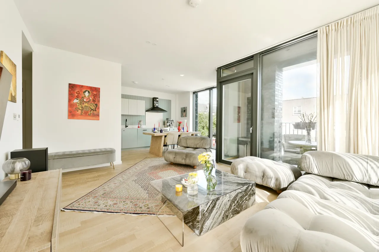 Brentford, TW8, photo 11