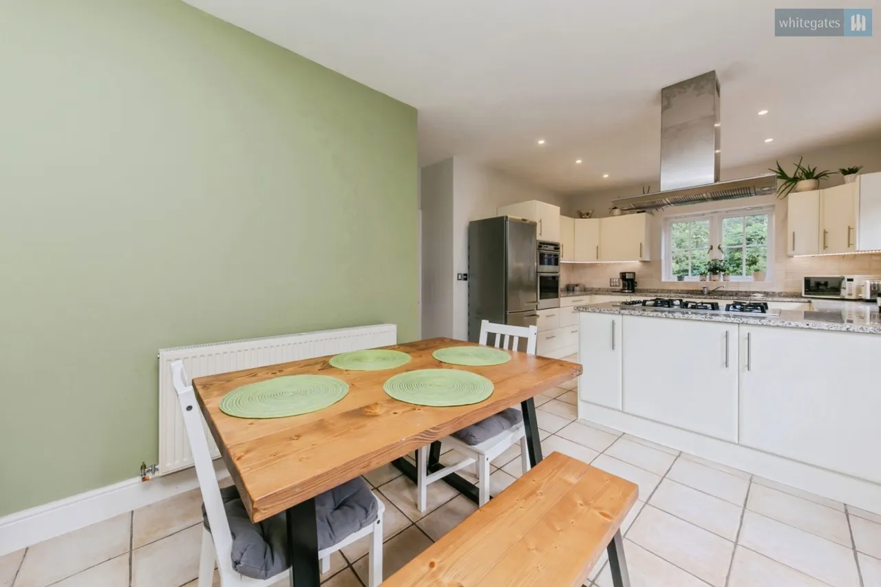 Wychwood Park, Weston, CW2, photo 16