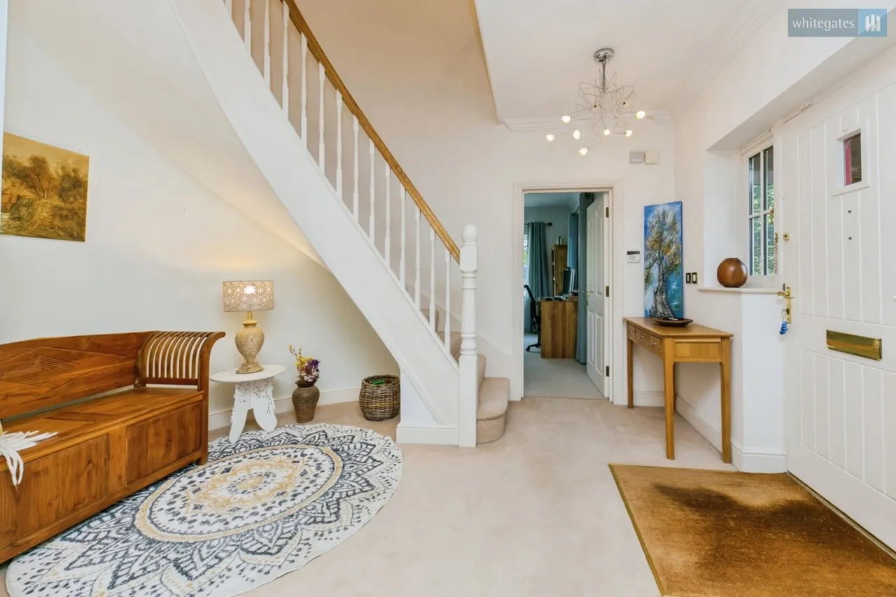 Wychwood Park, Weston, CW2, photo 4
