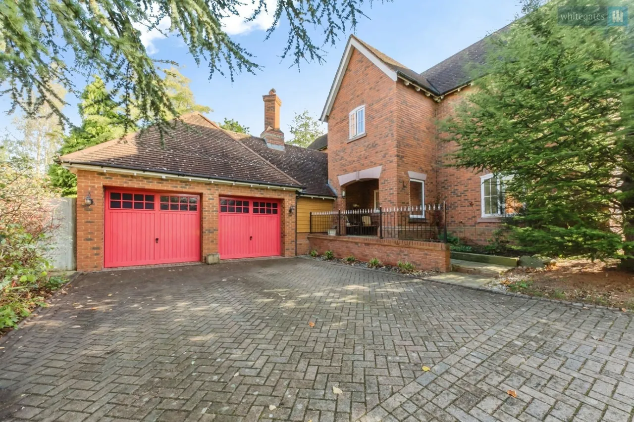 5 bed house for sale, Wychwood Park, Weston, CW2
