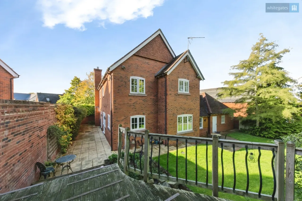 Wychwood Park, Weston, CW2, photo 3