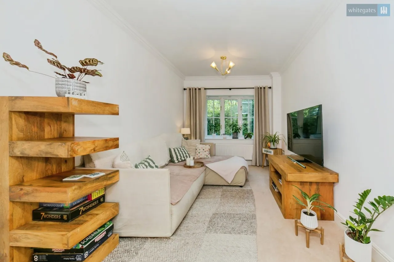 Wychwood Park, Weston, CW2, photo 12