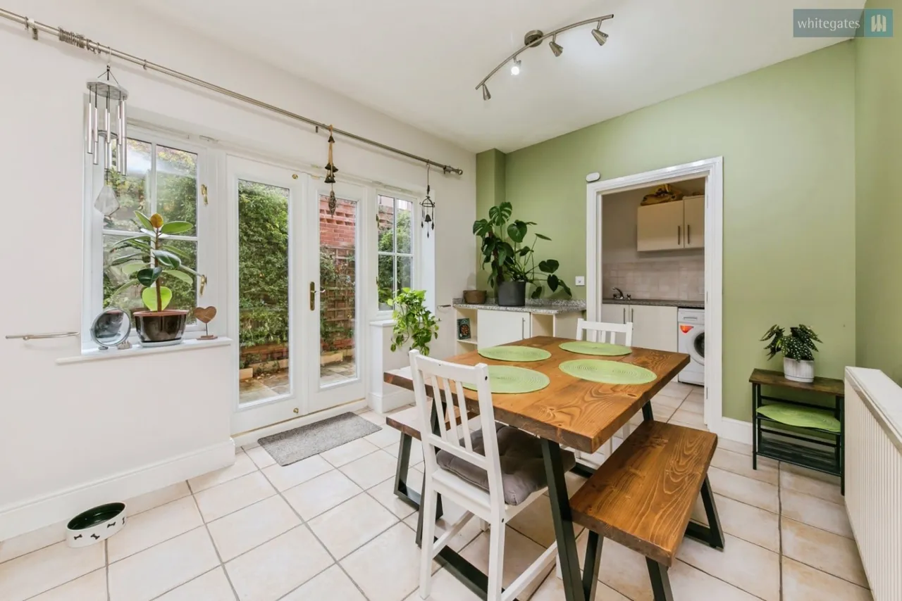Wychwood Park, Weston, CW2, photo 15
