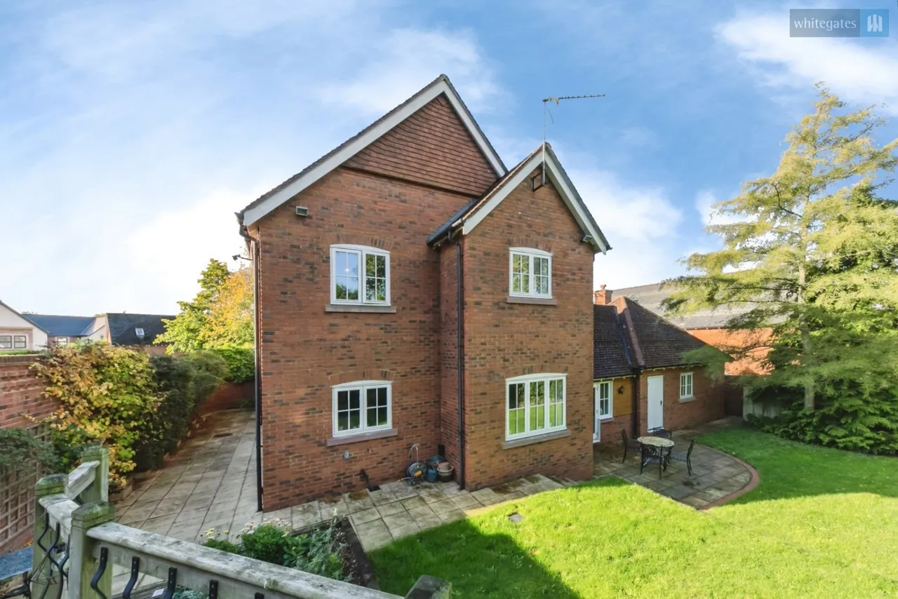 Wychwood Park, Weston, CW2, photo 32