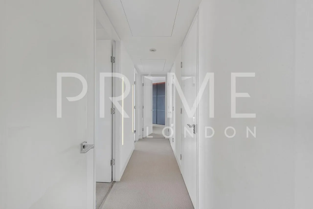 The Tower, One St George Wharf, SW8, photo 9