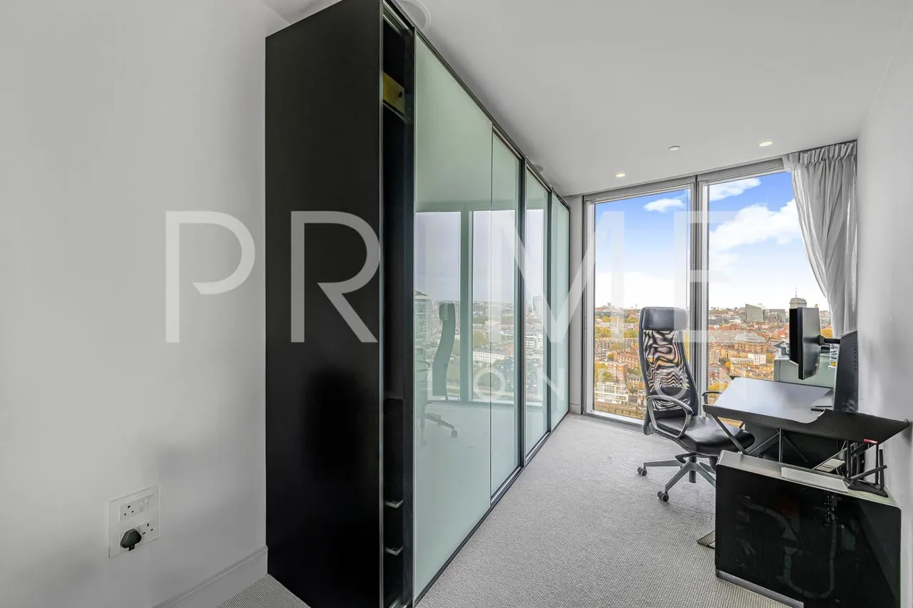 The Tower, One St George Wharf, SW8, photo 10