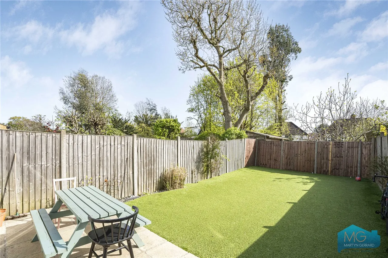 Churchfield Avenue, North Finchley, N12, photo 3