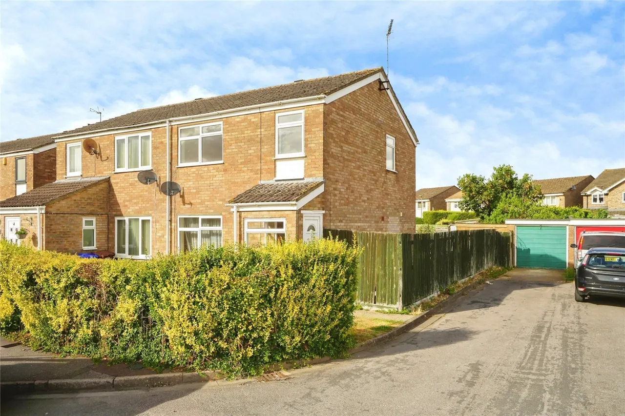 3 bed house for sale — Dickens Close, BICESTER, Oxfordshire, OX26