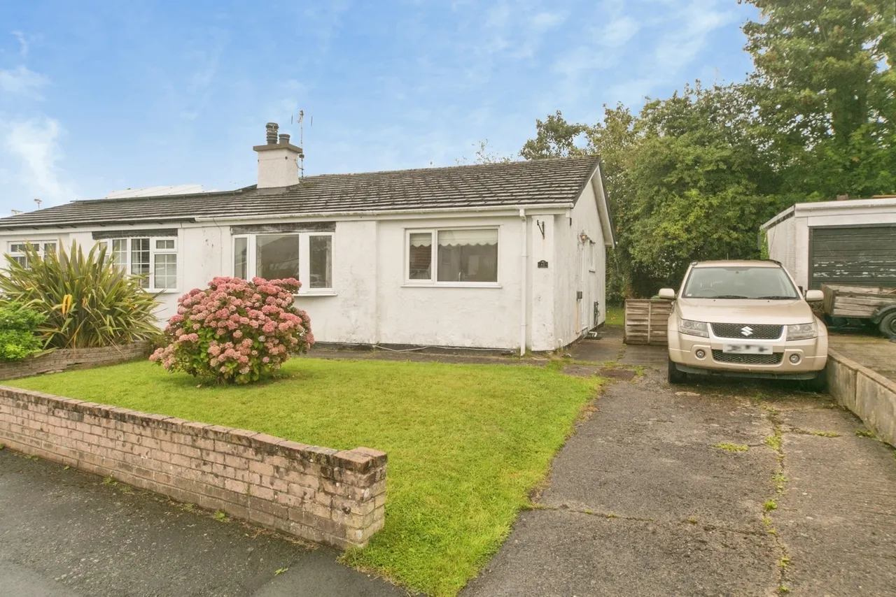 2 bed house for sale, Nant Y Felin, Pentraeth, LL75