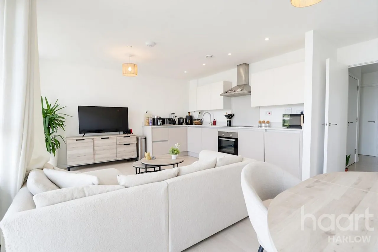 Magnolia House, Harlow, CM20, photo 2