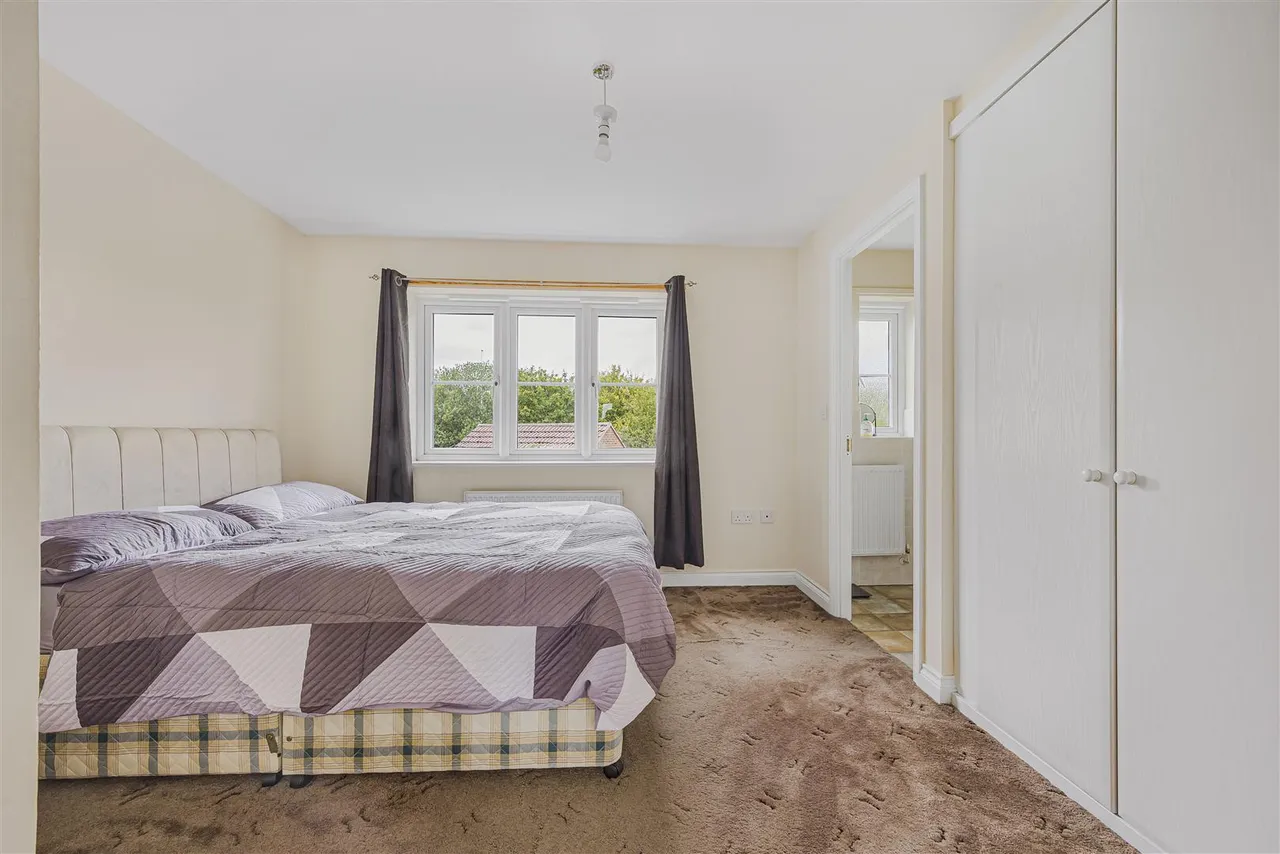 Pippin Grove, Shinfield, RG2, photo 8