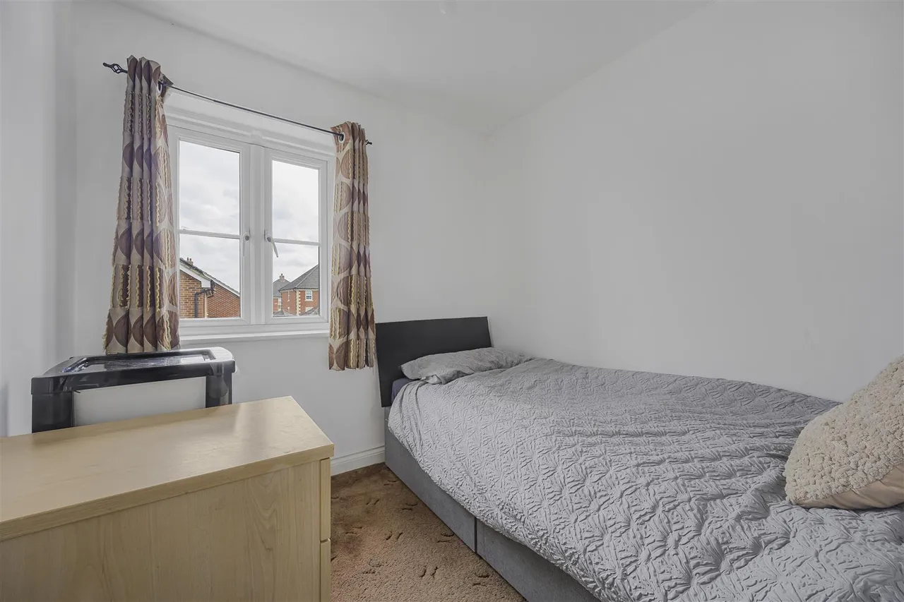 Pippin Grove, Shinfield, RG2, photo 10