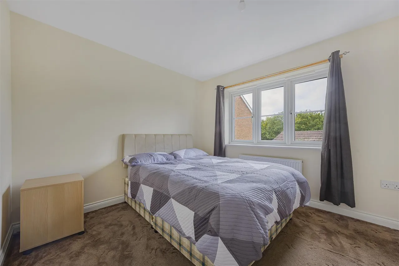 Pippin Grove, Shinfield, RG2, photo 9