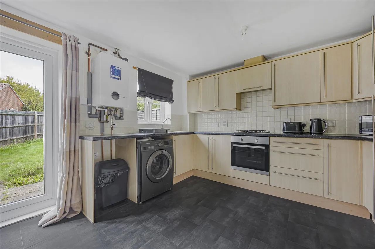 Pippin Grove, Shinfield, RG2, photo 4