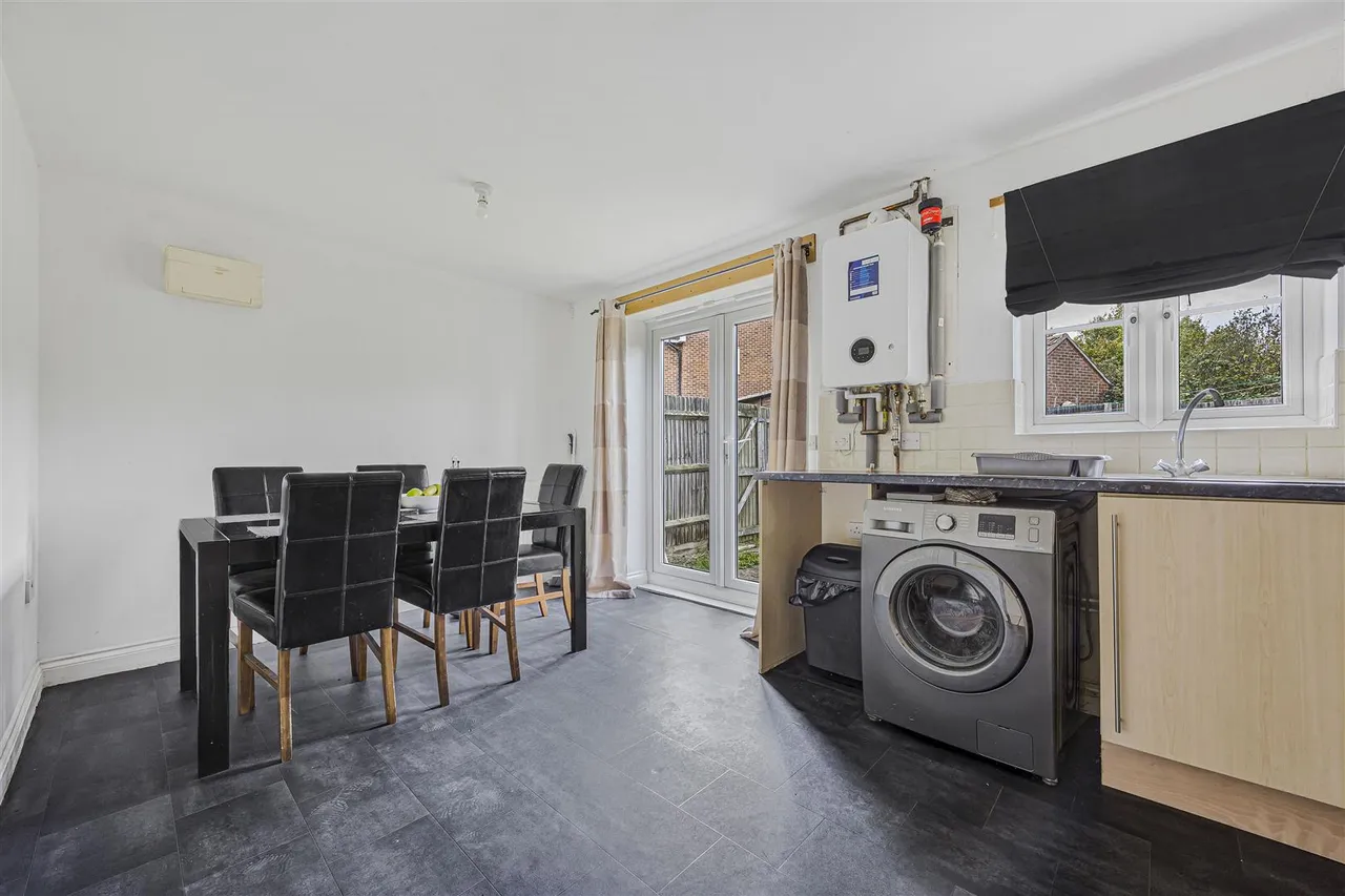 Pippin Grove, Shinfield, RG2, photo 5
