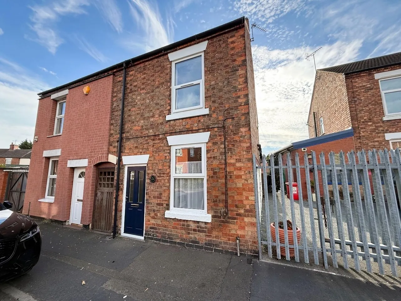 3 bed house to rent, Dallow Street, Burton-On-Trent, DE14
