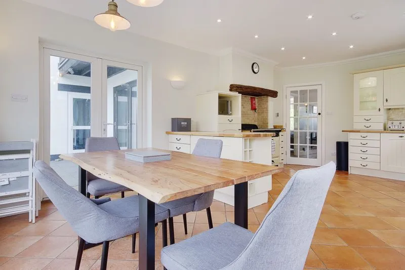 New Road West Parley, Bournemouth BH22 8EA, photo 24
